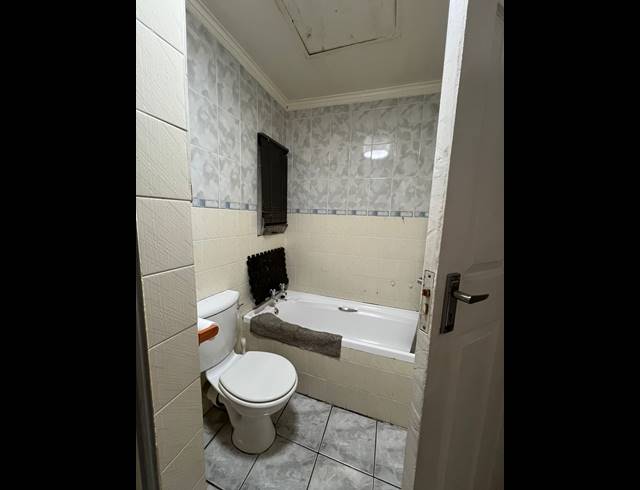 2 BEDROOM APARTMENT FOR SALE IN NEW REDRUTH